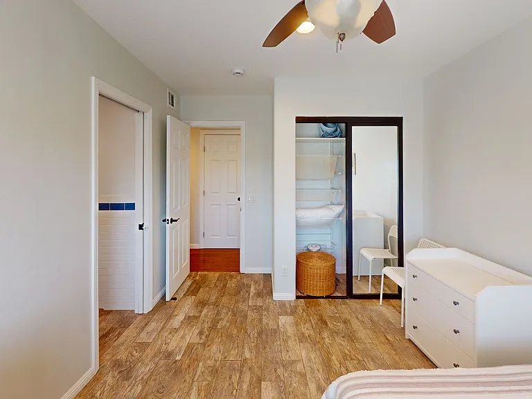 213 Evergreen Ave — Photo 11