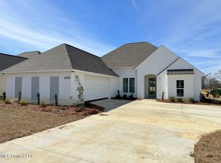 449 Aurora Cir, Canton, MS 39046