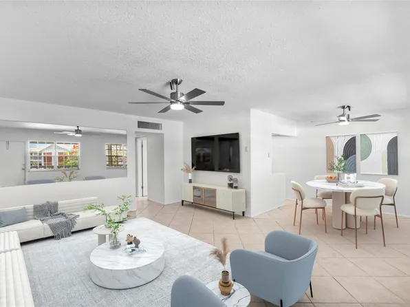 2453 NE 51st Street #D-302, Fort Lauderdale, FL 33308