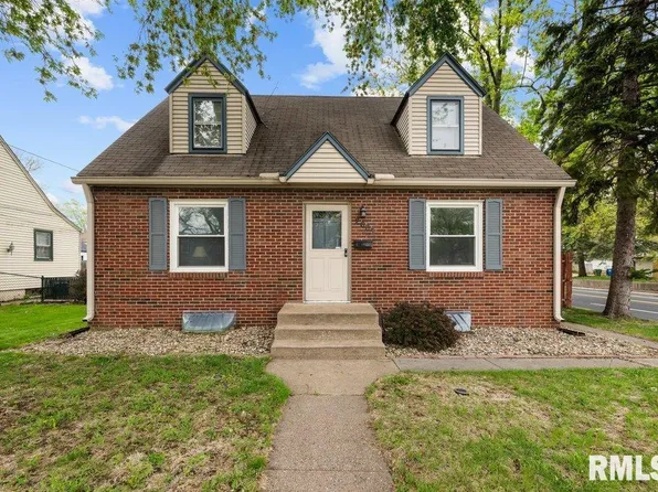2605 Pacific St, Davenport, IA 52804