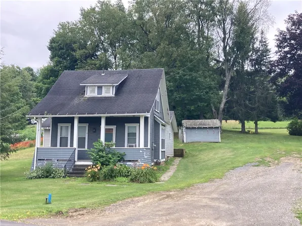 378 Southside Dr, Oneonta, NY 13820