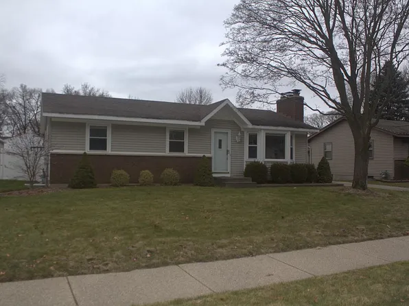 2493 Oakview Dr SW, Wyoming, MI 49519