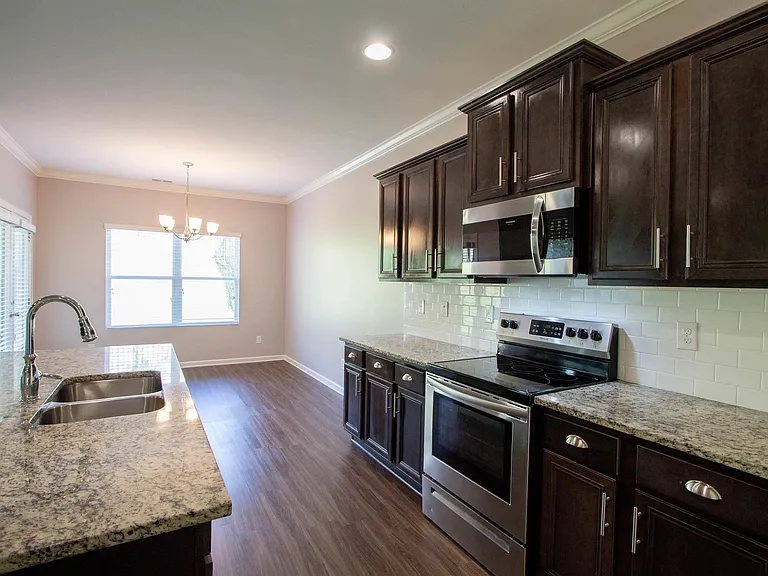 1068 Aronimink Dr — Photo 10