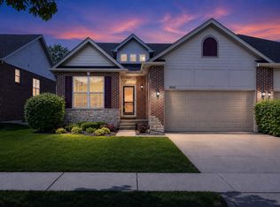 10015 Prairie Knoll Ct, Saint John, IN 46373
