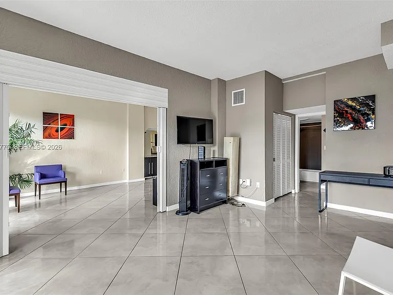 11111 Biscayne Blvd #116 — Photo 7
