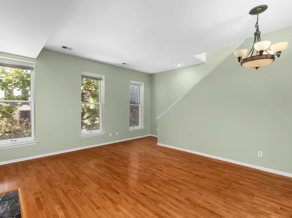 1825 Lasalle St, Saint Louis, MO 63104