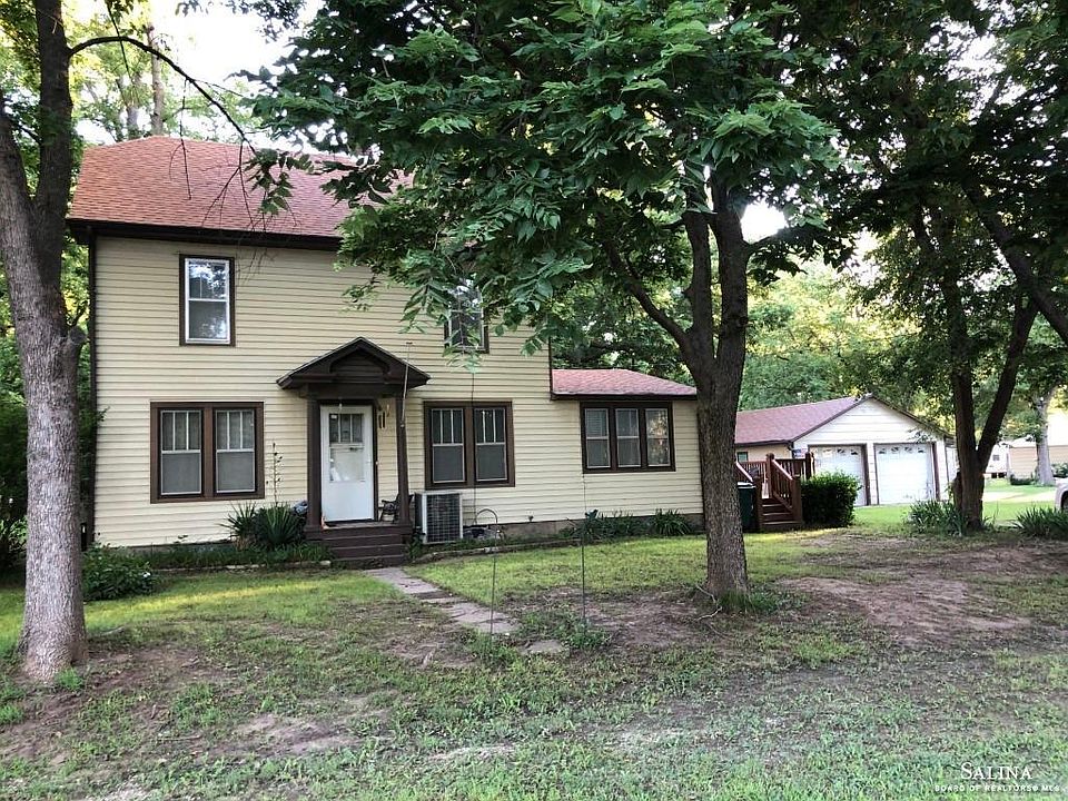 1st image of 2338 Center Detroit St