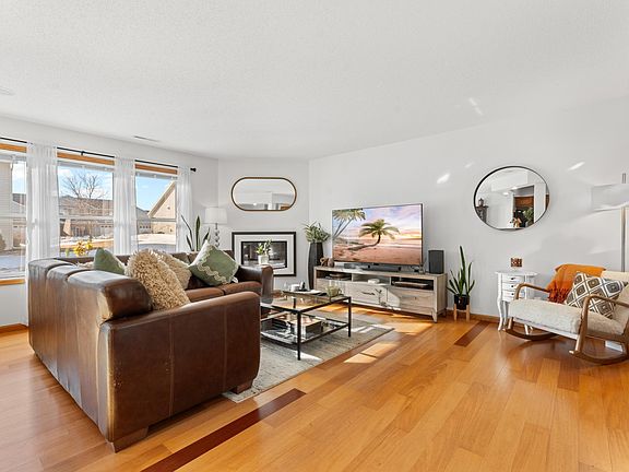 3rd image of 2110 Red Tail Pl SE