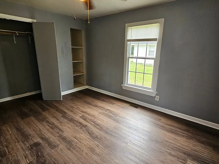 907 Denver — Photo 13