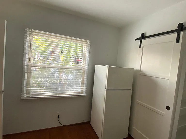 485 Lewis St — Photo 14