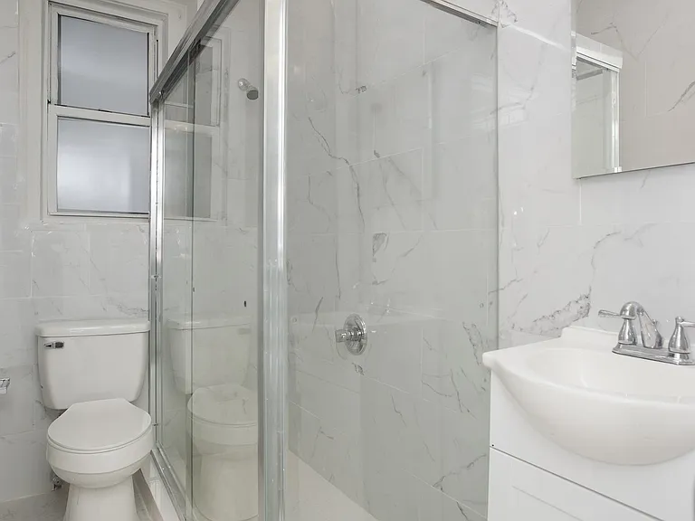 200 W 54th St #1B — Photo 7