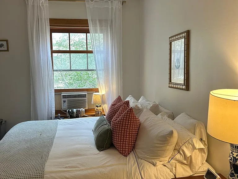540 W Brompton Ave #2S — Photo 13
