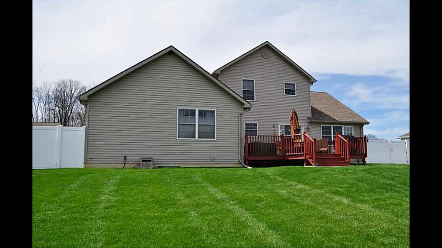 1141 Arbor Ln photo 1