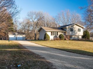 22955 Elgin Trl, Faribault, MN 55021
