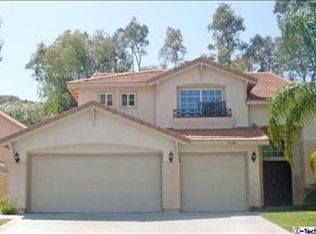 20058 Hilltop Ct, Saugus, CA 91390