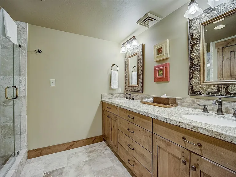 7580 Royal St E #24 — Photo 14
