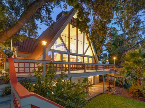 2851 Garden Hwy, Sacramento, CA 95833