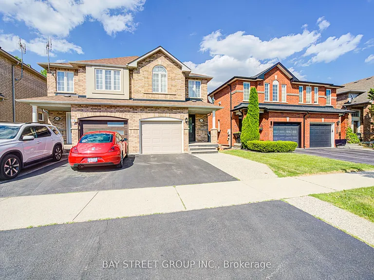 1833 Hobson Dr — Photo 2