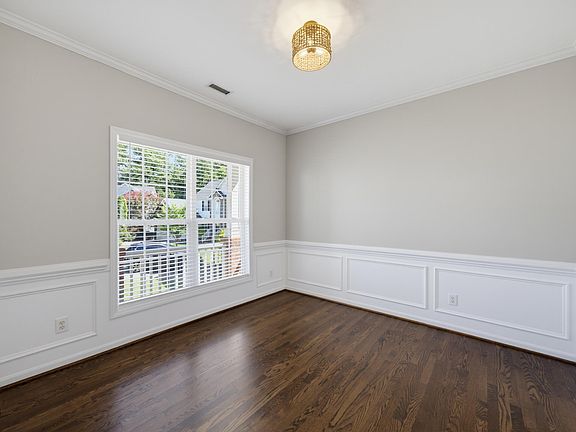 3rd image of 2420 Silver Lake Trl