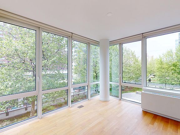 4th image of 775 Columbus Ave APT 5C