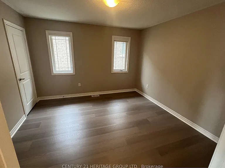 860 Elvidge Trl — Photo 24