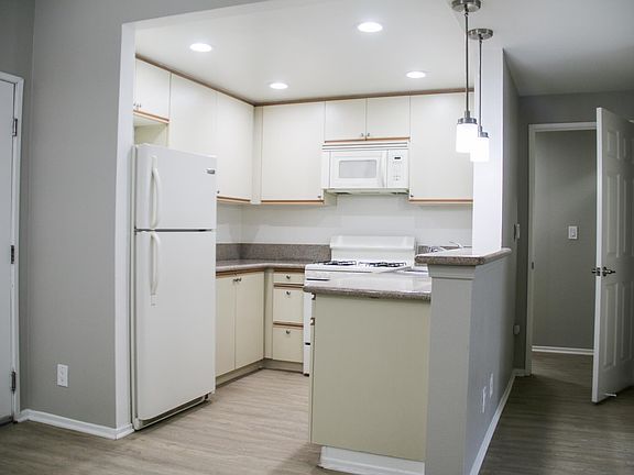 2nd image of 4211 Laurel Canyon Blvd APT 119
