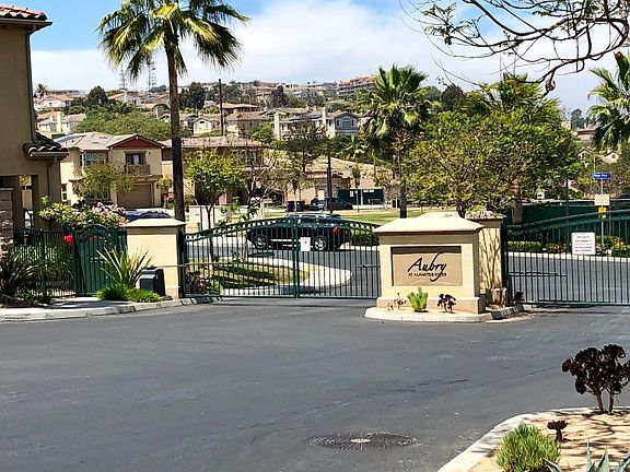 Gated community of Aubrey