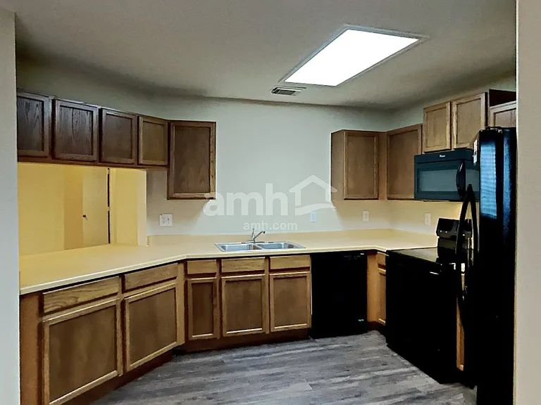 10339 Manor Crk — Photo 3