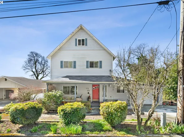 285 N 2nd St, Kalama, WA 98625