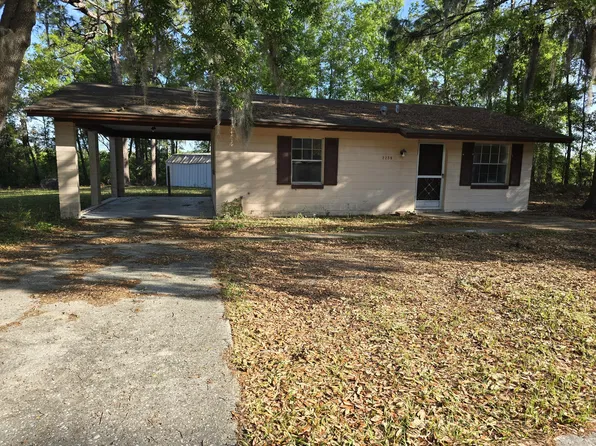 2259 W Menores Dr, Citrus Springs, FL 34434
