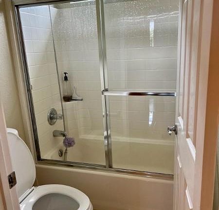 4th image of 810 W Orange Heights Ln