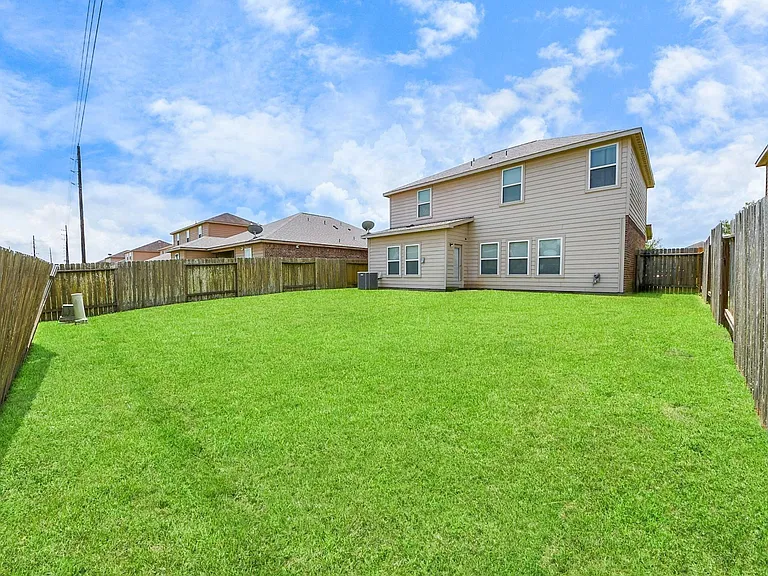 9423 Grand Spark Dr — Photo 41