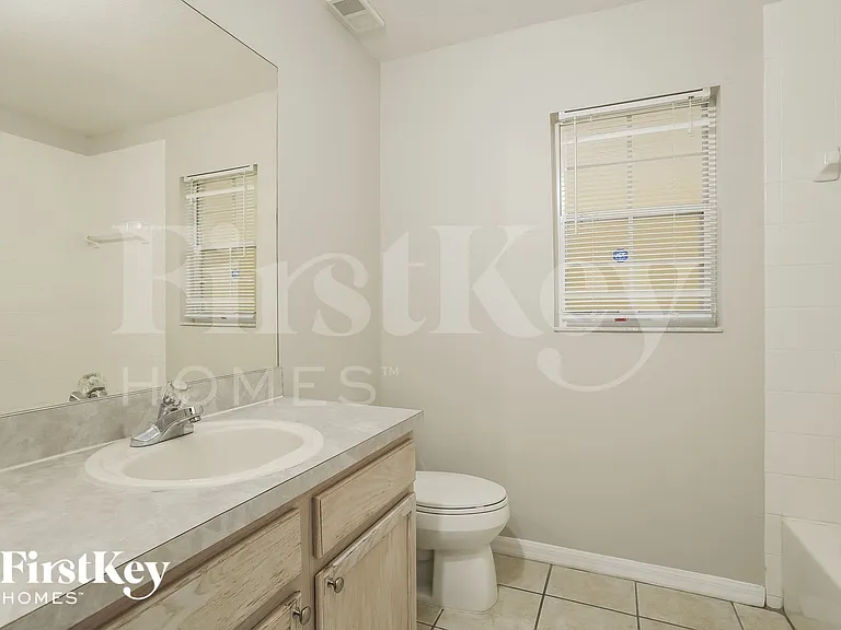 335 Darlington Loop — Photo 13