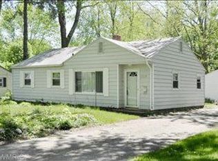 3519 Iroquois Trl, Kalamazoo, MI 49006