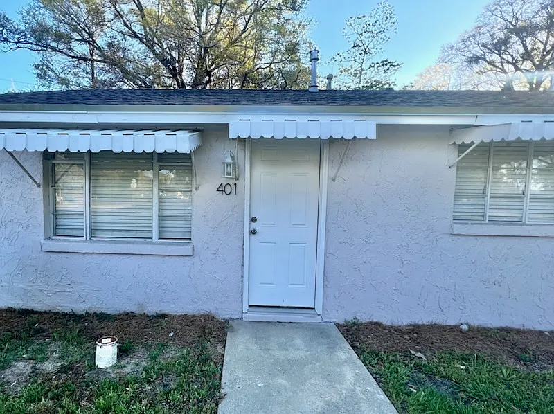 401 Brett Street South - 401 — Photo 1