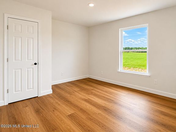 2nd image of 1113 Holland Rd