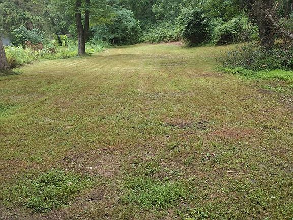 2nd image of 1685 Burkholder Rd