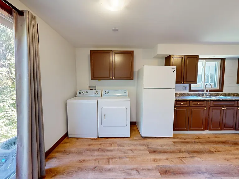 260 Taylor St — Photo 8