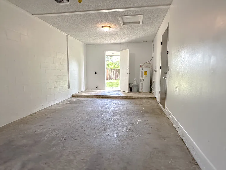 2402 E 99th Ave — Photo 24
