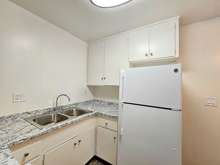 4417 Parks Avenue — Photo 17