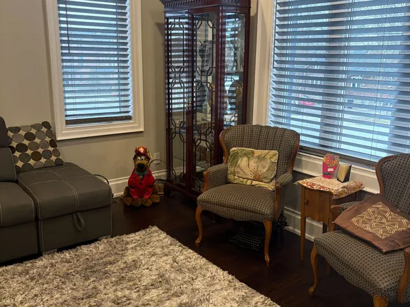 533 Danforth Rd, Toronto, ON M1K 1C9