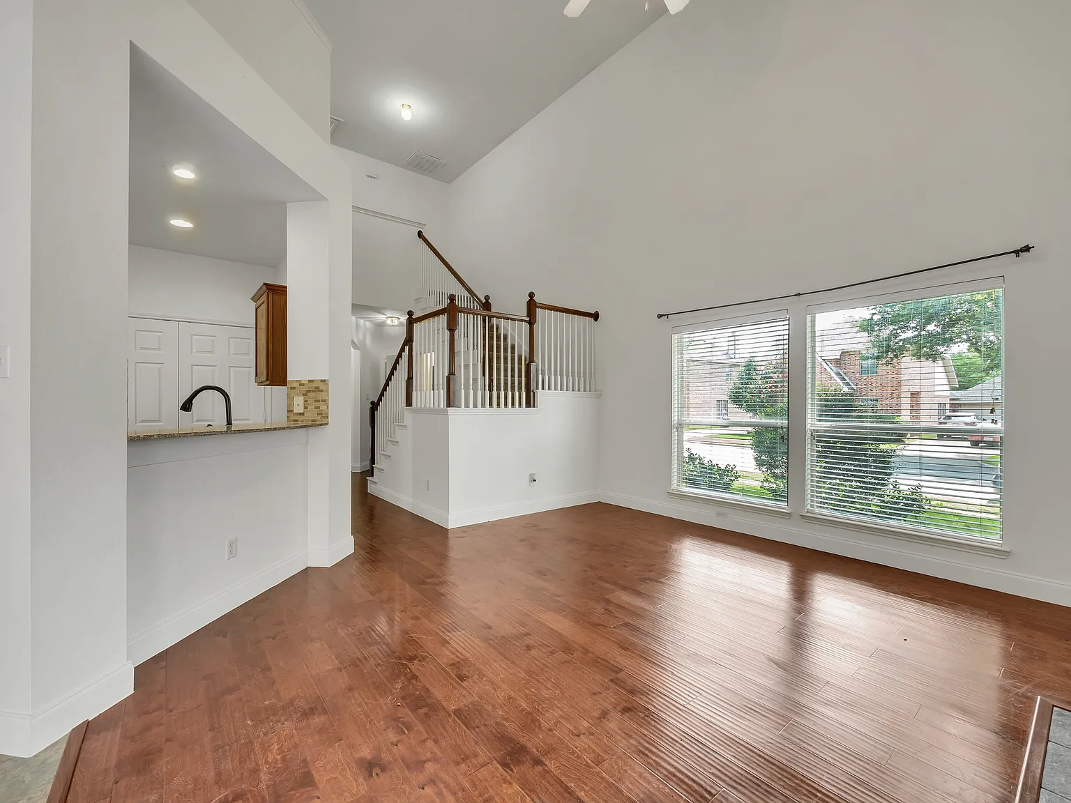 114 Constitution Drive - 1 — Photo 4