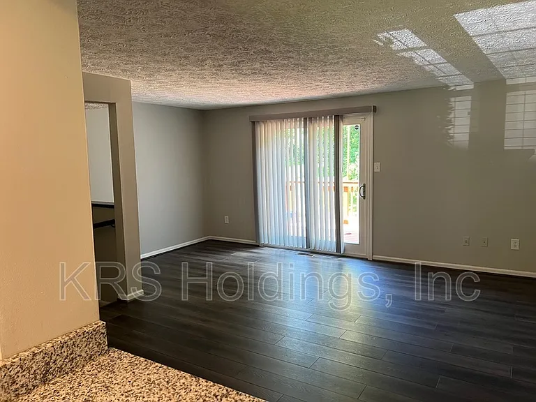 14582 Olde Kent Rd — Photo 5
