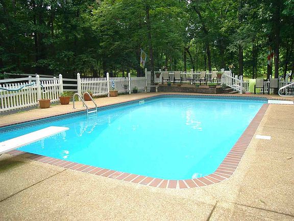 5th image of 6485 Jernigan Dr