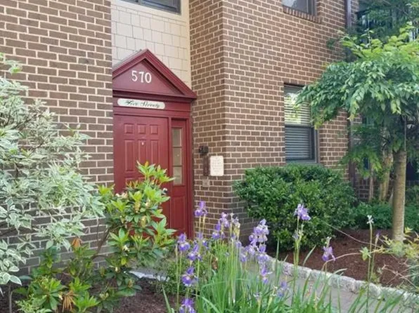 570 North Ave APT F, Fort Lee, NJ 07024