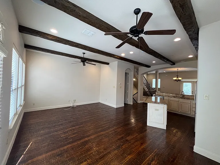 Stunning ceiling in the main living room