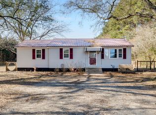 993 Old Mill Road, Wallace, NC 28466