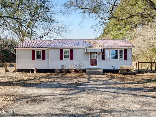 993 Old Mill Road, Wallace, NC 28466