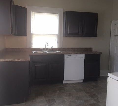 2nd image of 154 5th Ave