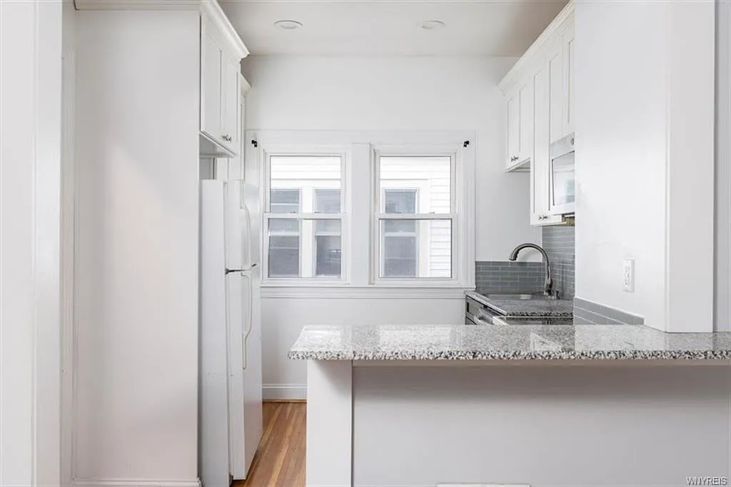 3 bed, 1500 sqft, $1,525 — Photo 2
